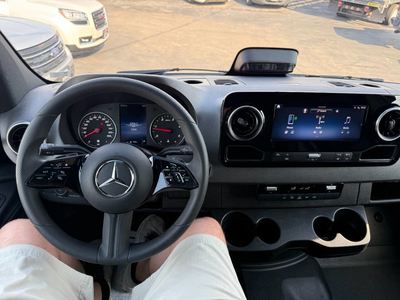 Used 2025 Mercedes-Benz Sprinter 2500 image 15