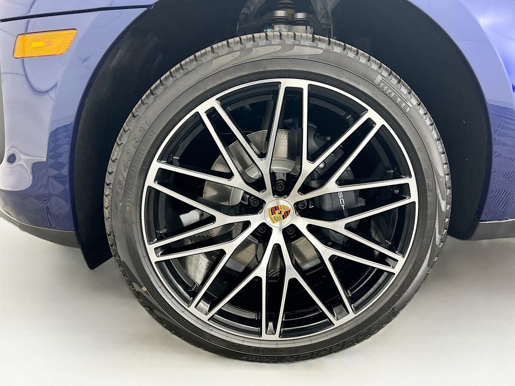 Used 2026 Porsche Macan AWD/4WD image 31