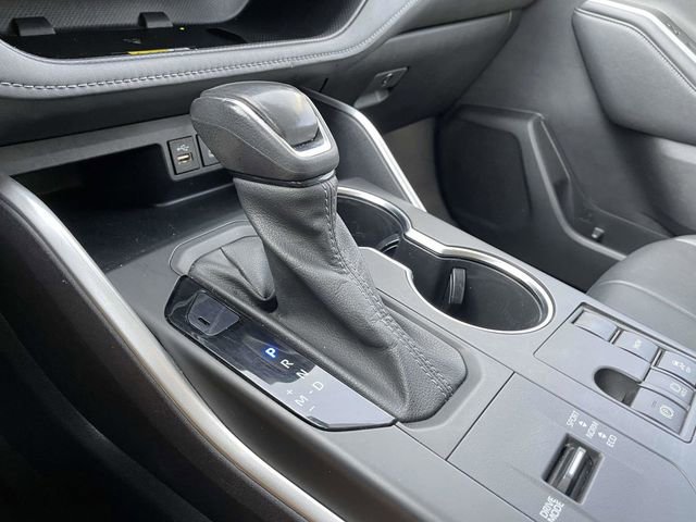 Used 2023 Toyota Highlander XLE image 32