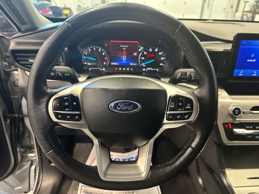 Used 2023 Ford Explorer XLT image 16