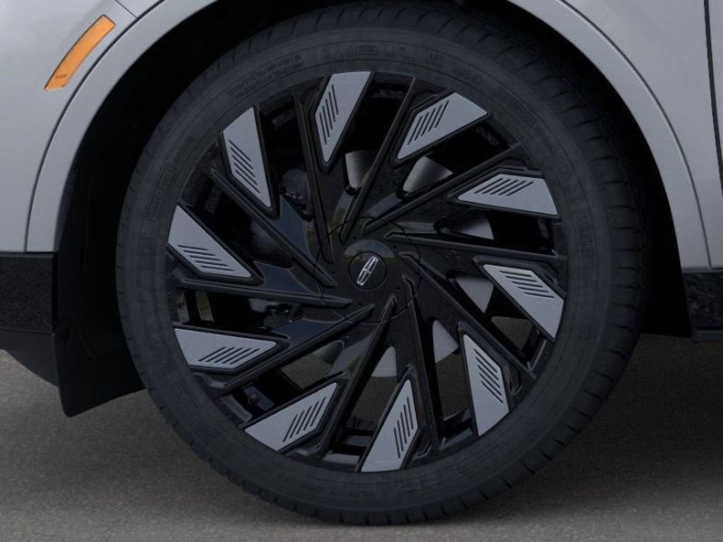 New 2025 Lincoln Nautilus Reserve AWD/4WD image 19