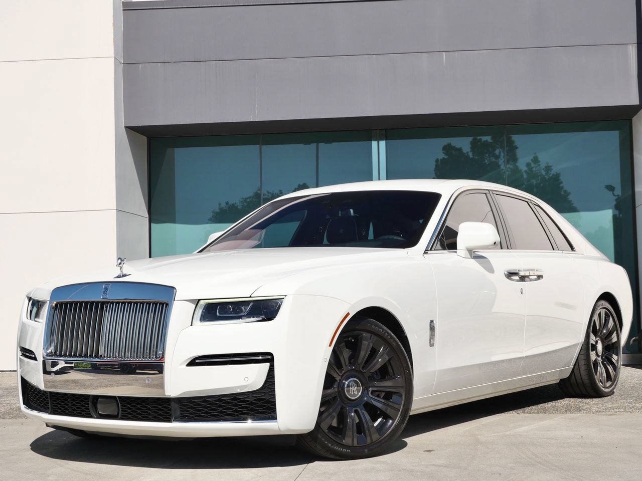 Used 2022 Rolls-Royce Ghost AWD/4WD image 1