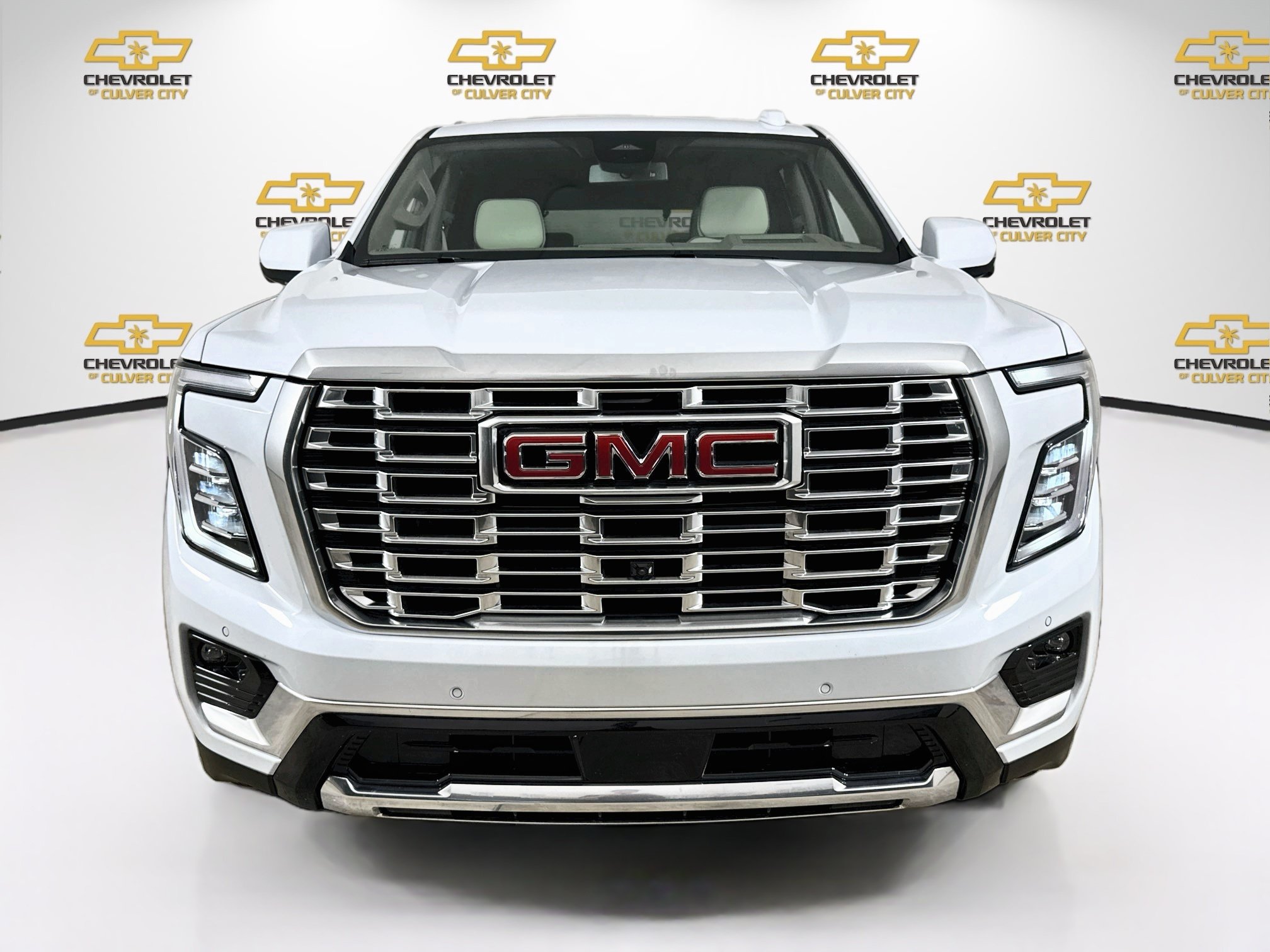Used 2026 GMC Yukon Denali w/ Sun & Power Step Package RWD image 2