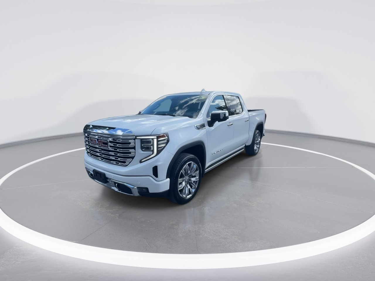 Used 2023 GMC Sierra 1500 Denali w/ Denali Reserve Package AWD/4WD image 6