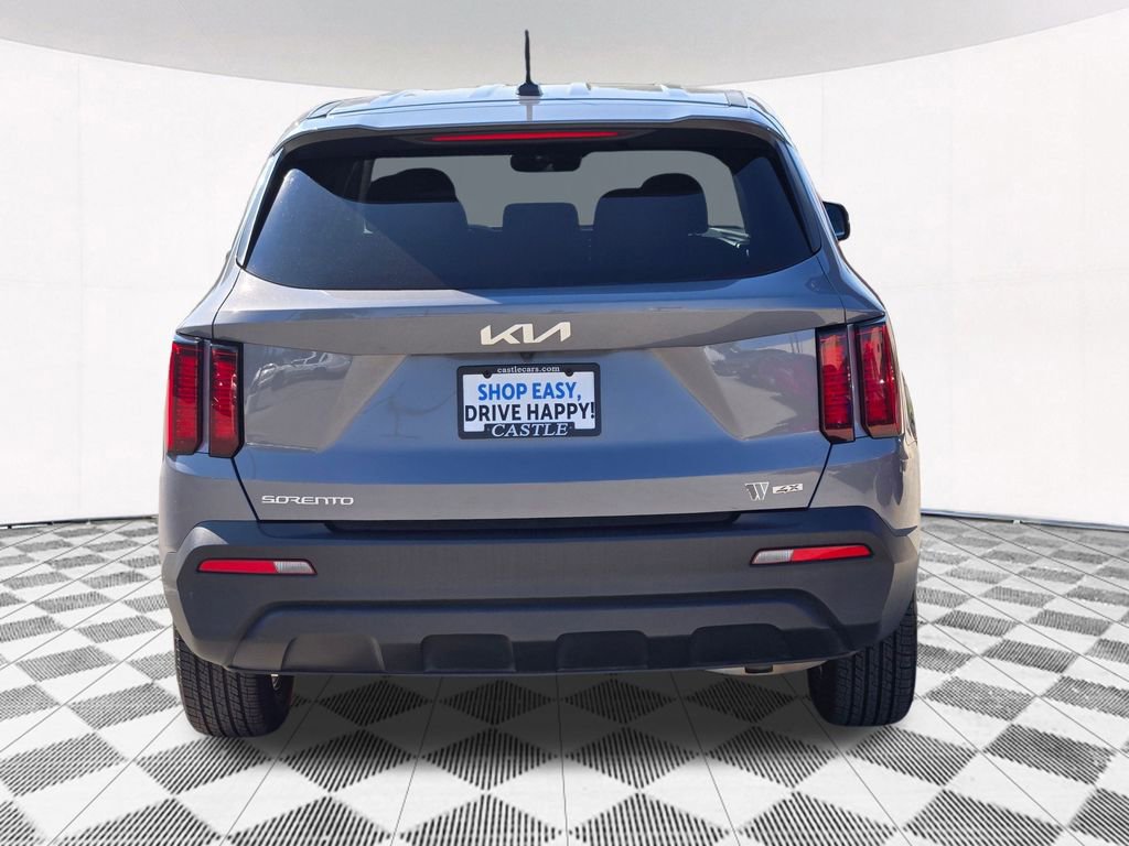 Used 2023 Kia Sorento LX image 20