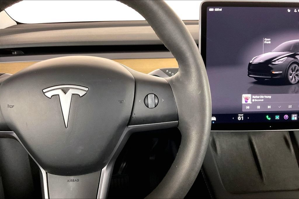 Used 2024 Tesla Model Y 2WD image 18