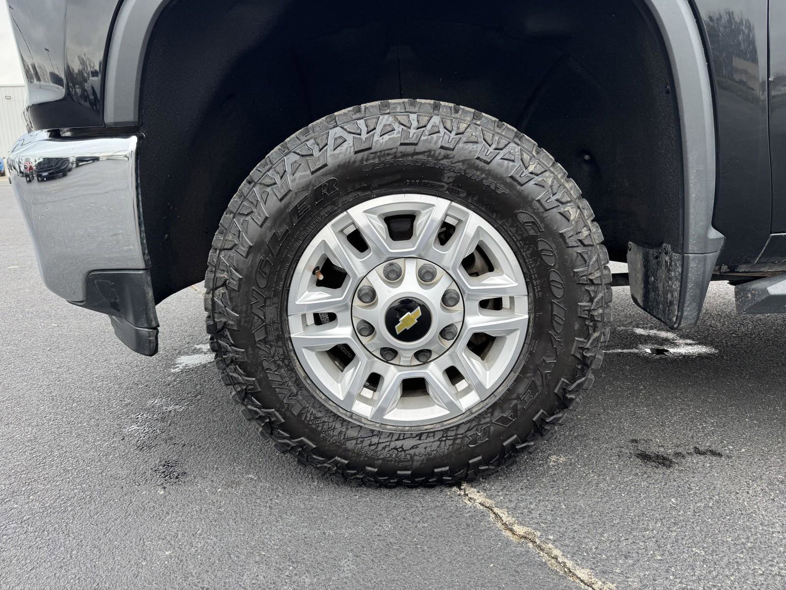 Used 2020 Chevrolet Silverado 2500 LT w/ All Star Edition image 40