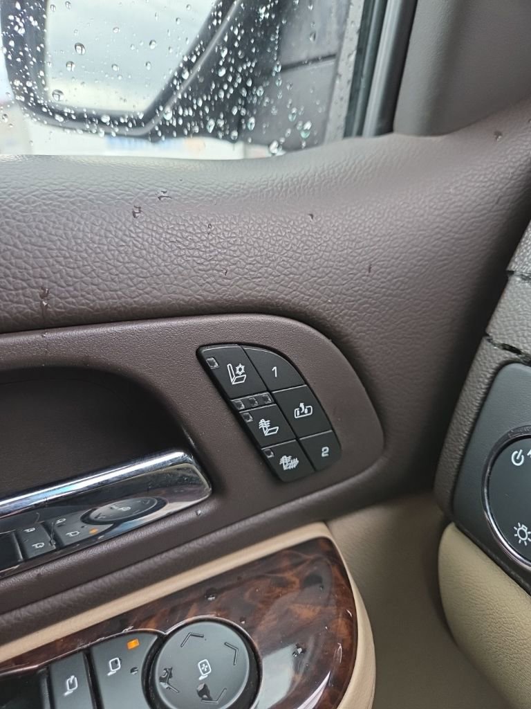 Used 2014 GMC Sierra 2500 Denali w/ Suspension Package, Off-Road image 32