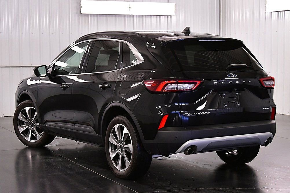 Used 2024 Ford Escape Platinum image 5