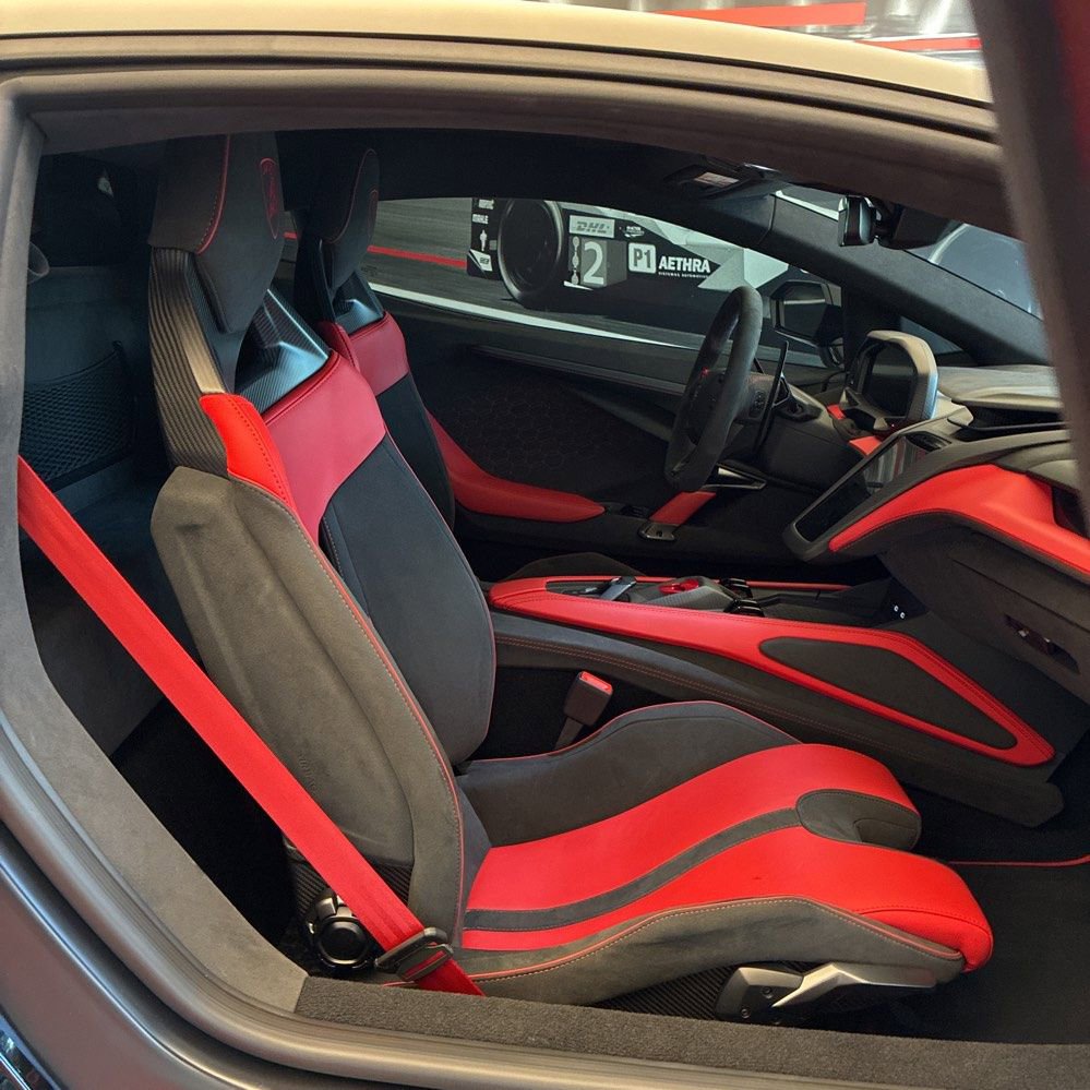 Used 2024 Lamborghini Revuelto AWD/4WD image 8