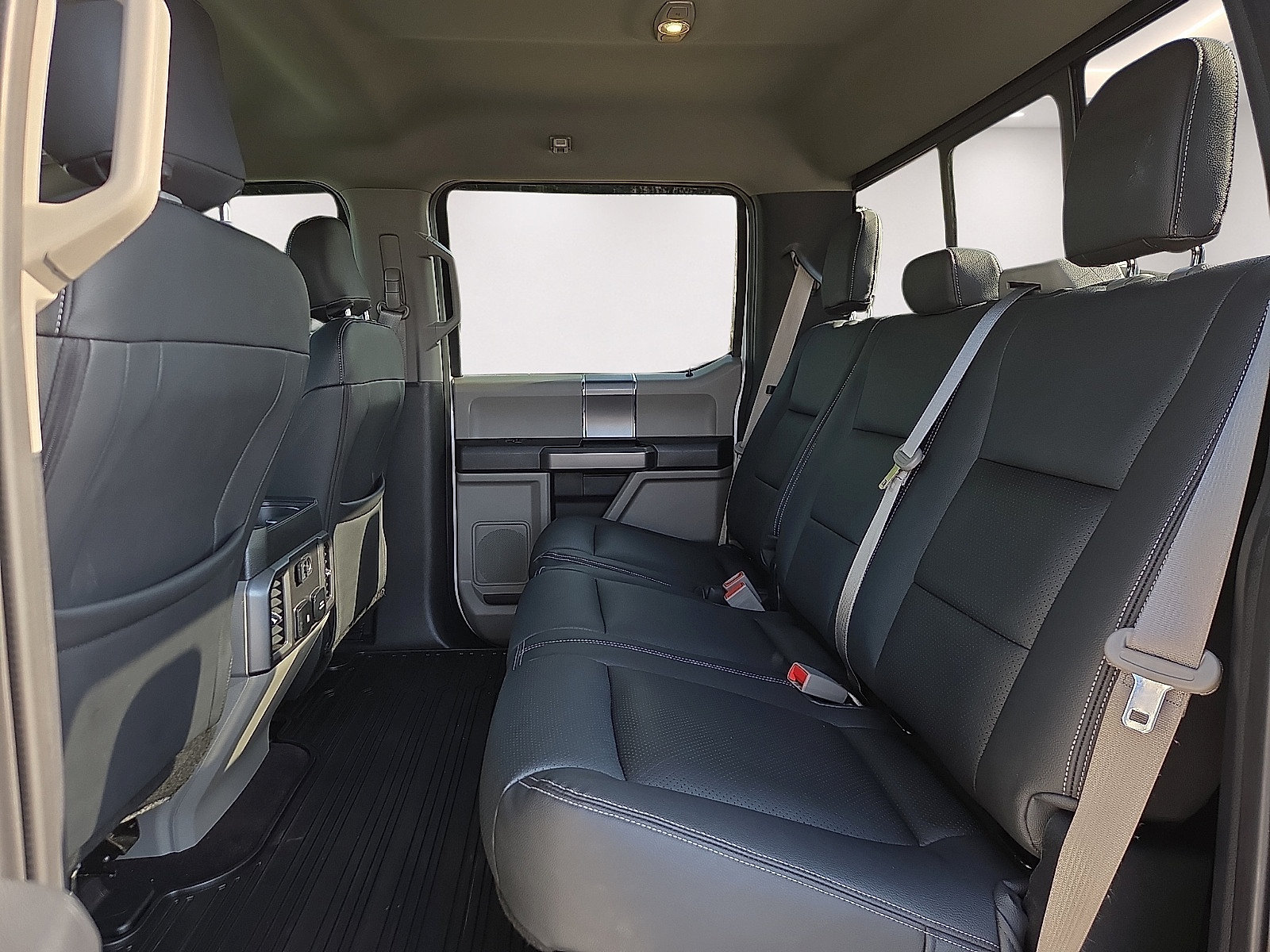 Used 2020 Ford F150 XLT w/ Equipment Group 302A Luxury AWD/4WD image 10