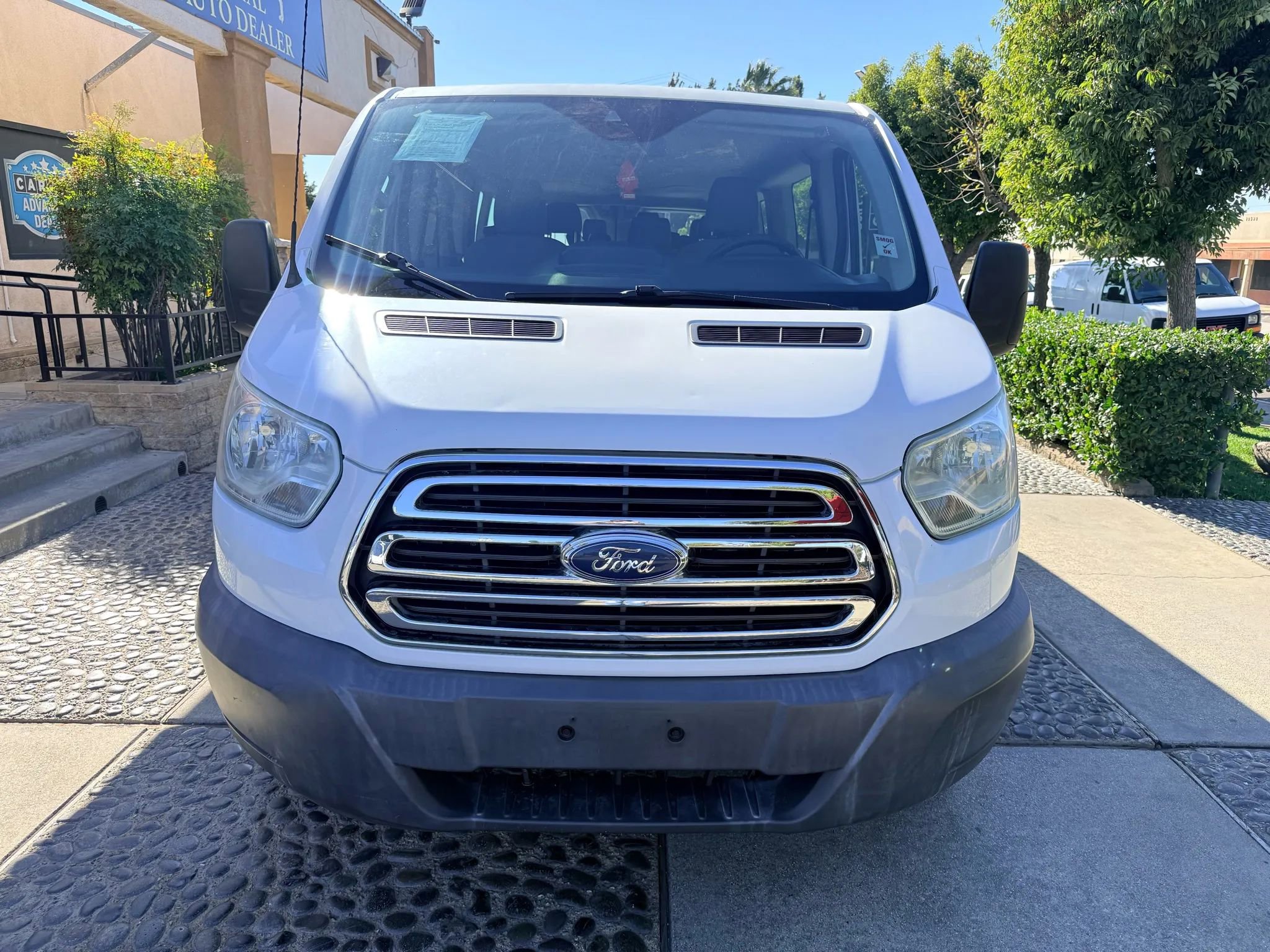 Used 2015 Ford Transit 350 XLT RWD image 2