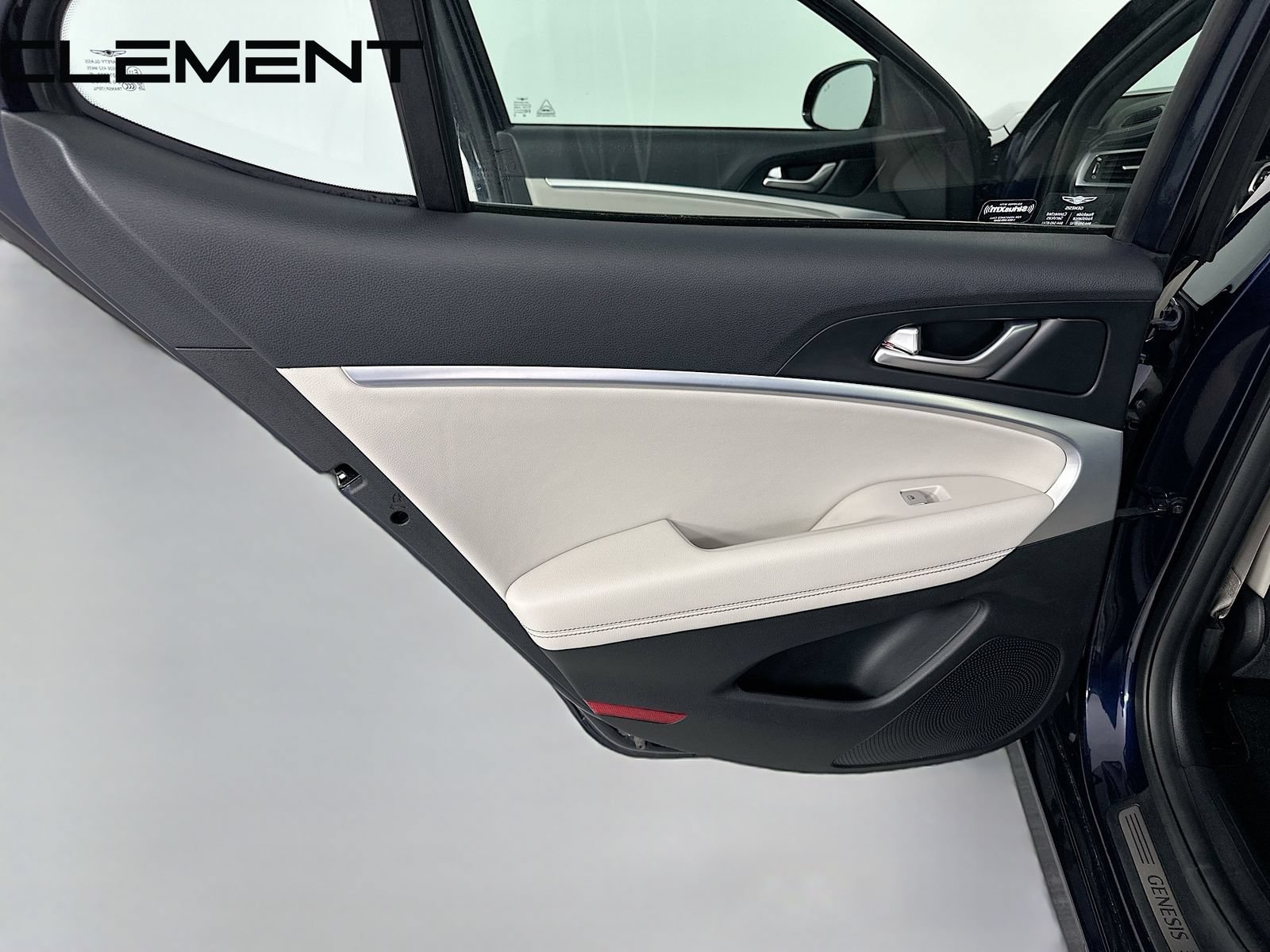 Used 2023 Genesis G70 2.0T RWD image 30
