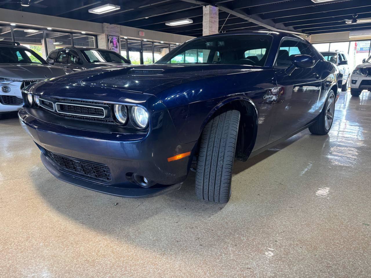 Used 2015 Dodge Challenger SXT w/ Super Sport Group (SS/T) RWD image 3