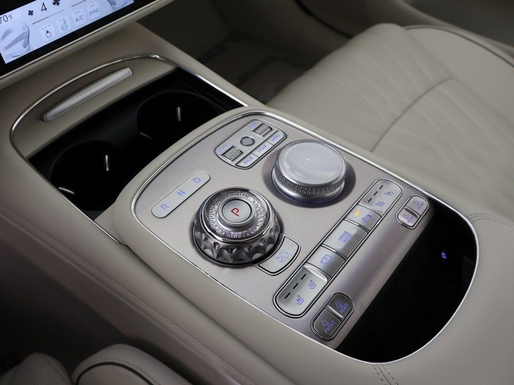 Used 2025 Genesis G90 3.5T image 65