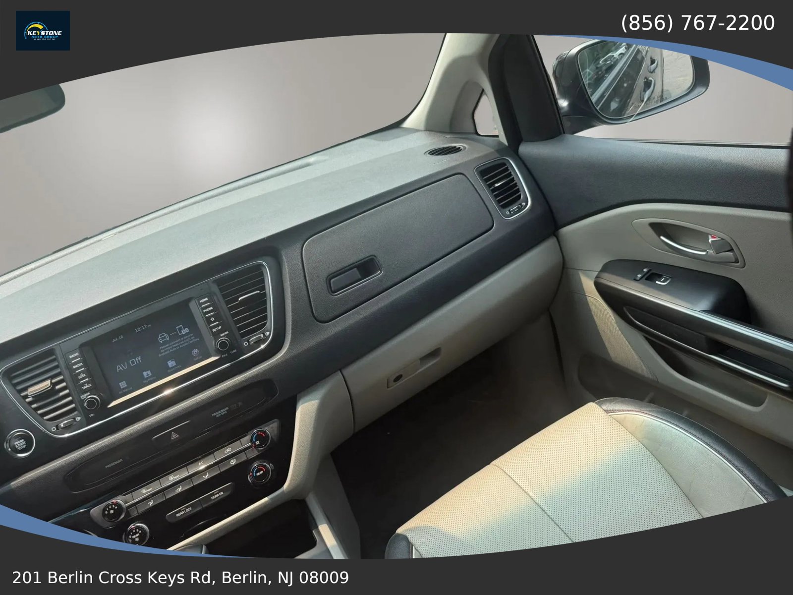 Used 2021 Kia Sedona EX FWD image 34