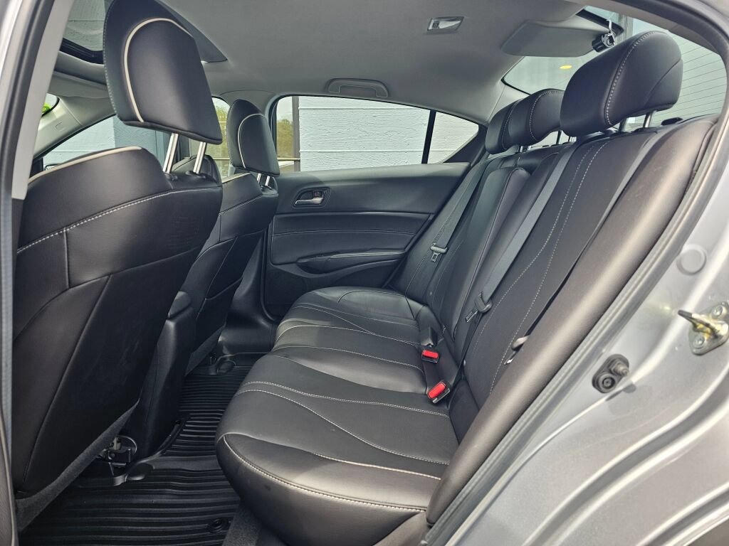 Used 2020 Acura ILX w/ Premium Package FWD image 16