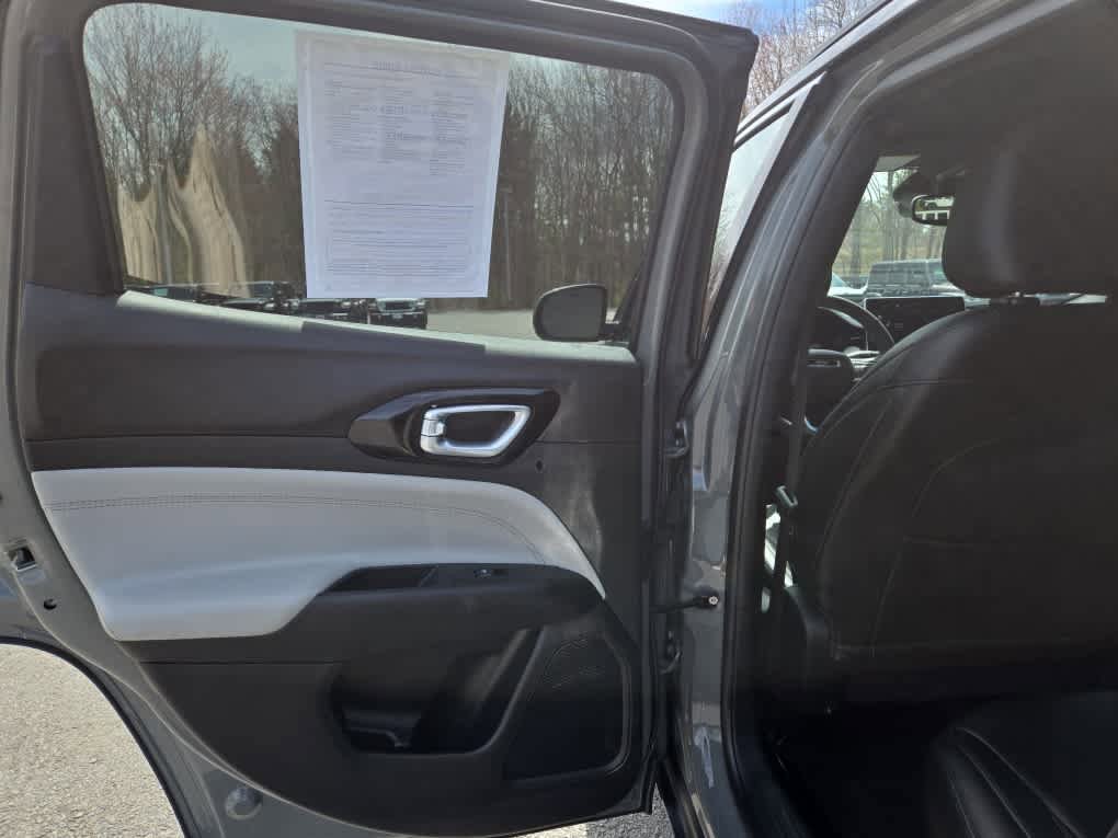 Used 2024 Jeep Compass Limited AWD/4WD image 29