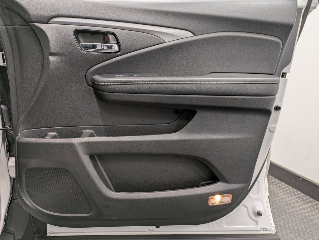 Used 2023 Honda Ridgeline RTL-E image 27