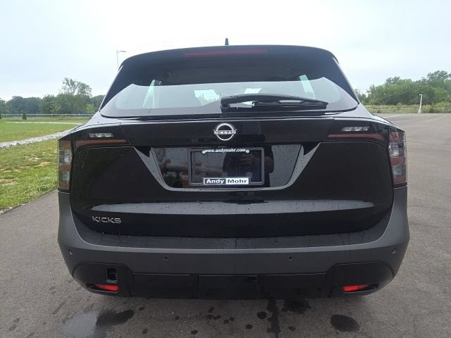 Used 2025 Nissan Kicks S FWD image 9