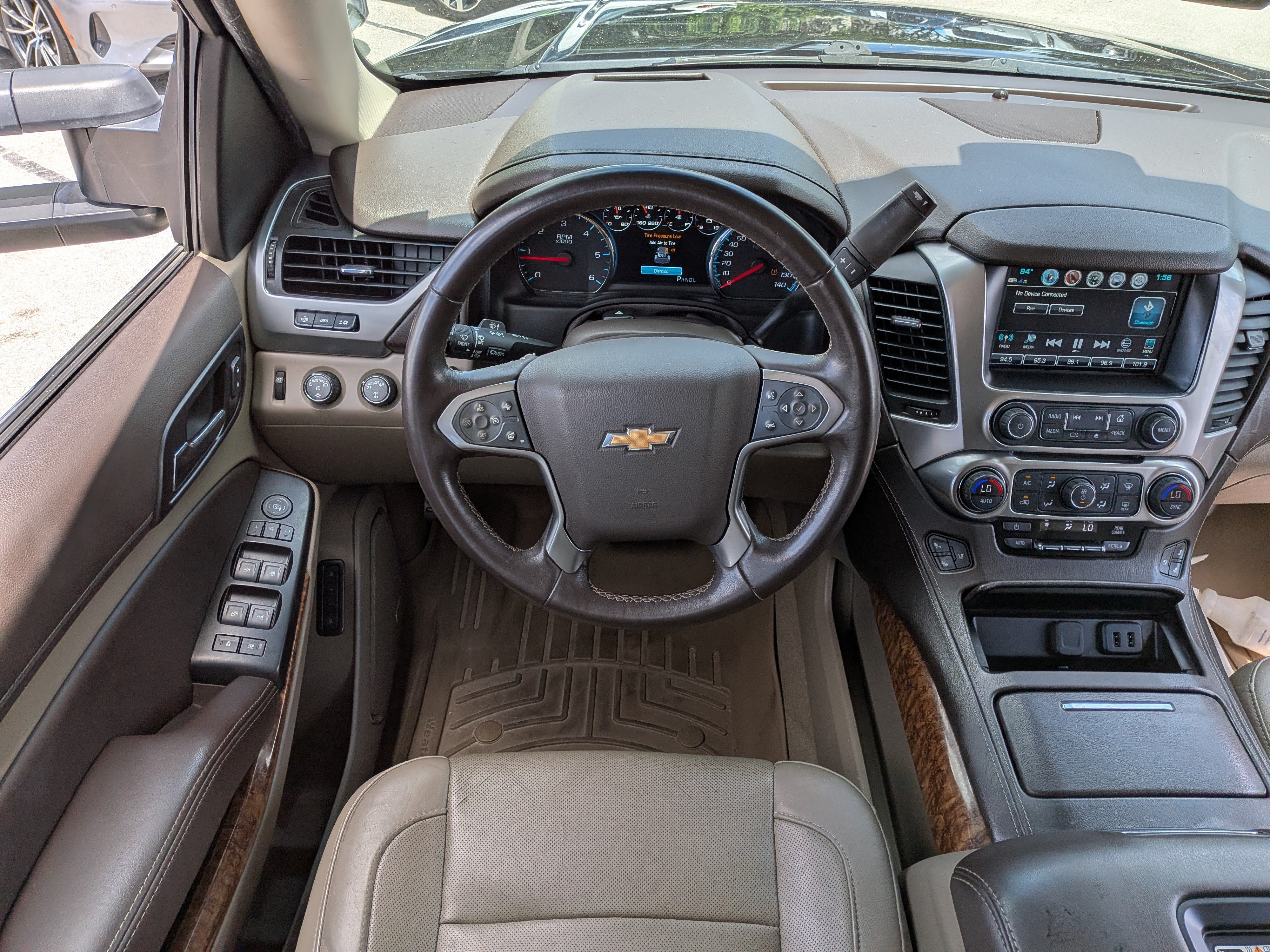 Used 2019 Chevrolet Suburban Premier AWD/4WD image 18