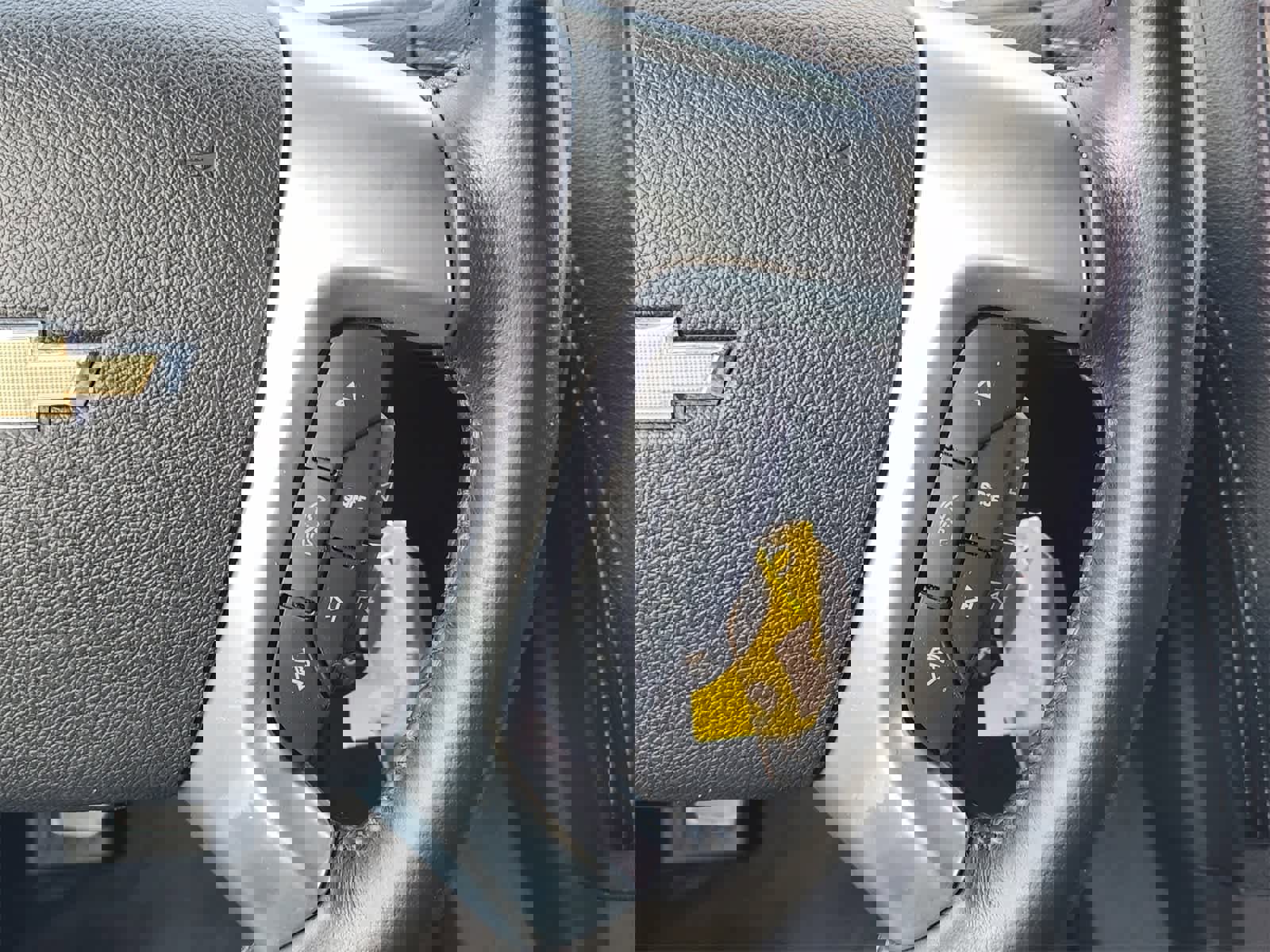 Used 2017 Chevrolet Traverse LT image 26