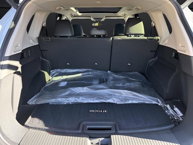 New 2026 Nissan Rogue Platinum image 17