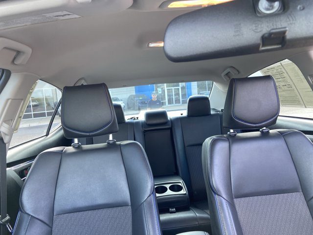 Used 2018 Toyota Corolla SE image 19