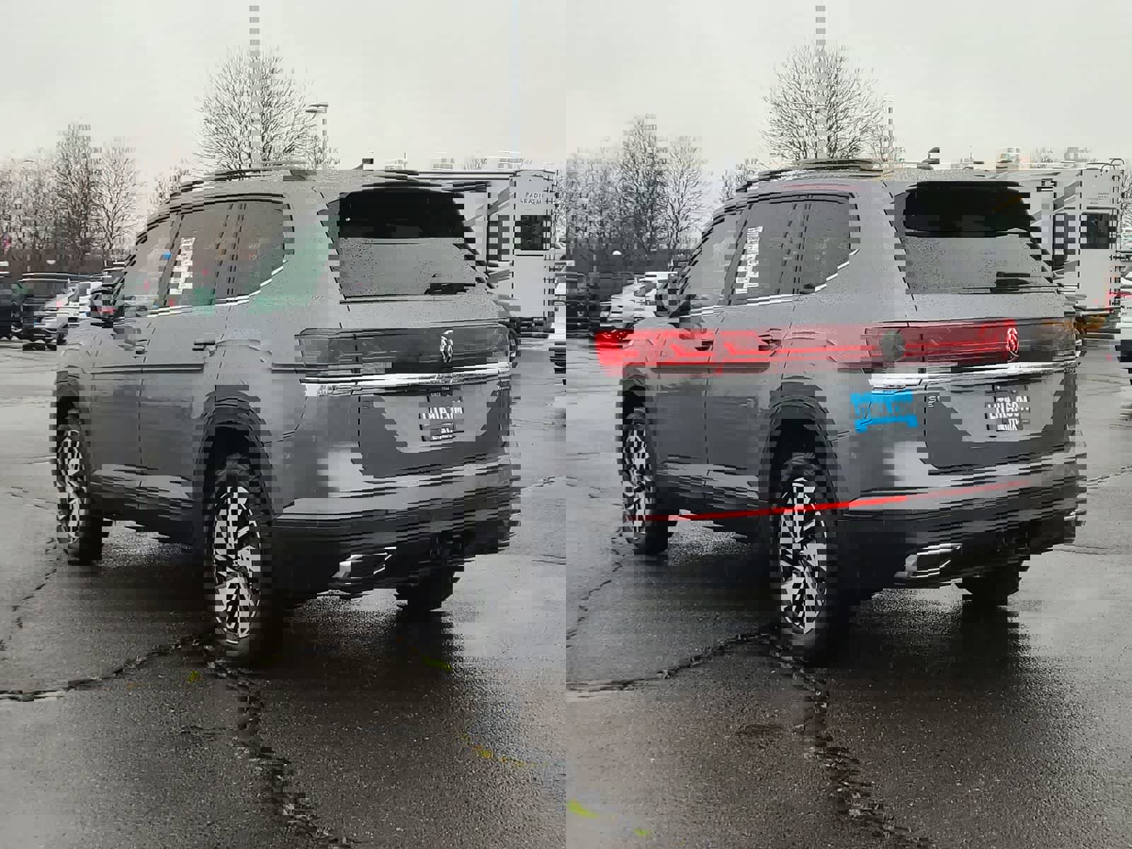 Used 2024 Volkswagen Atlas SE image 12