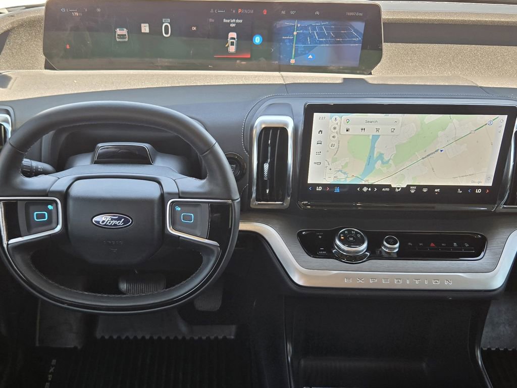 Used 2025 Ford Expedition Platinum w/ Driver's Package AWD/4WD image 27
