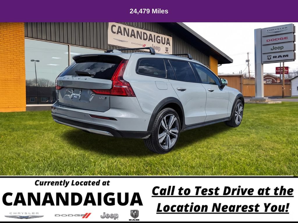 Used 2025 Volvo V60 B5 Cross Country Plus AWD/4WD image 10