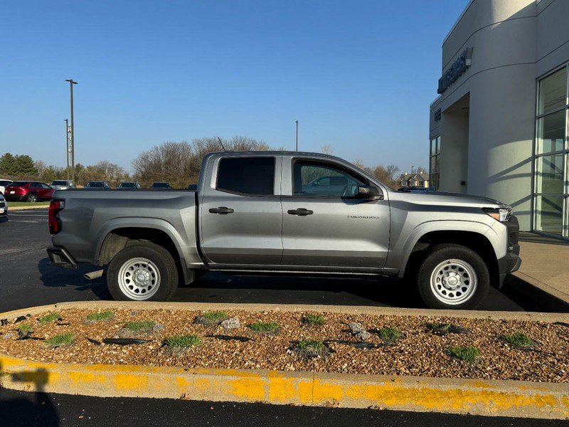 Used 2023 Chevrolet Colorado W/T image 2