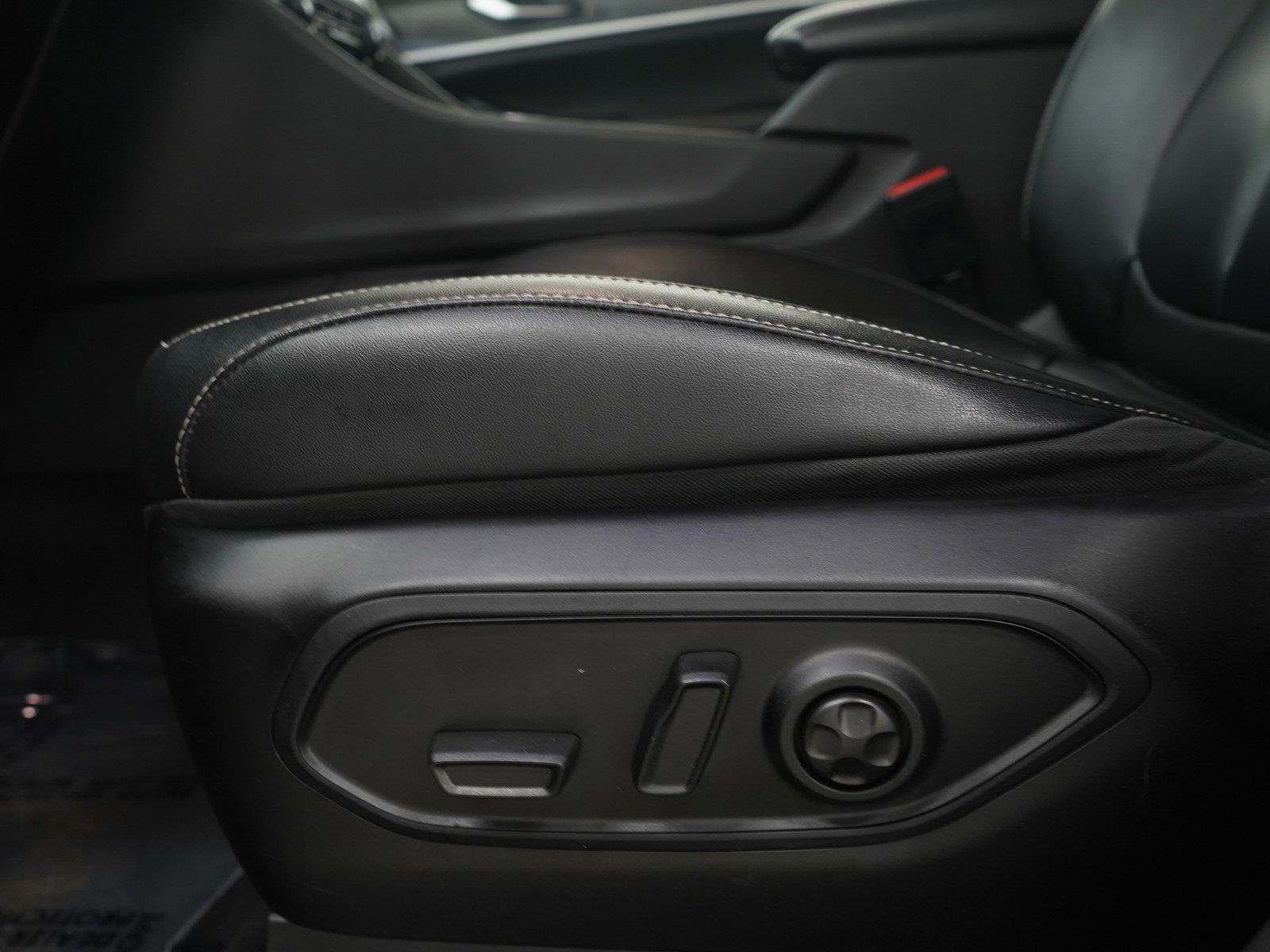 Used 2022 Jeep Grand Cherokee L Limited w/ Trailer Tow Group (B) image 26