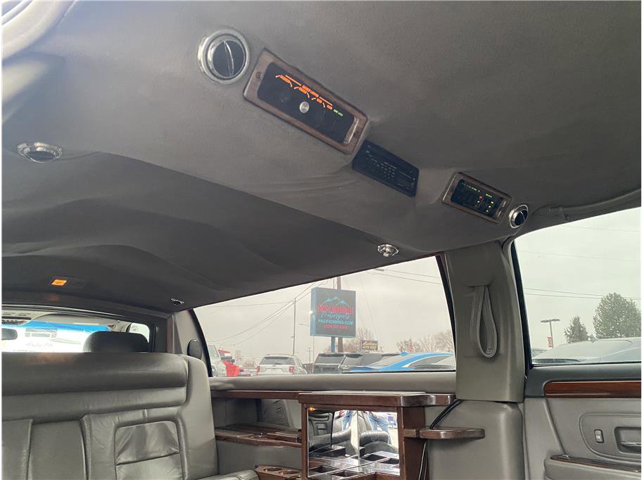 Used 1998 Cadillac De Ville Limousine image 18
