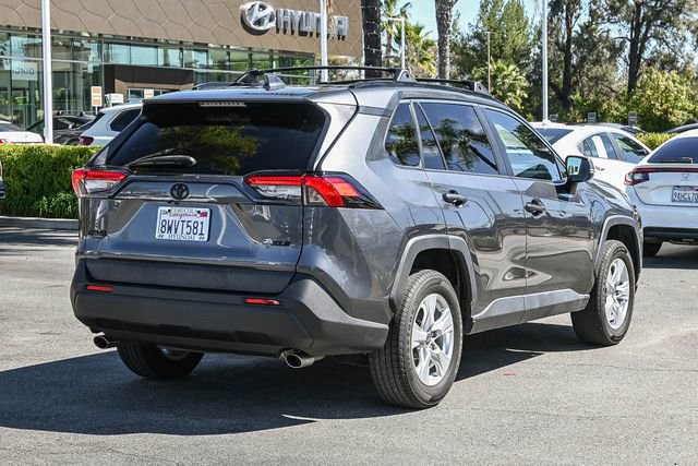 Used 2021 Toyota RAV4 XLE image 4