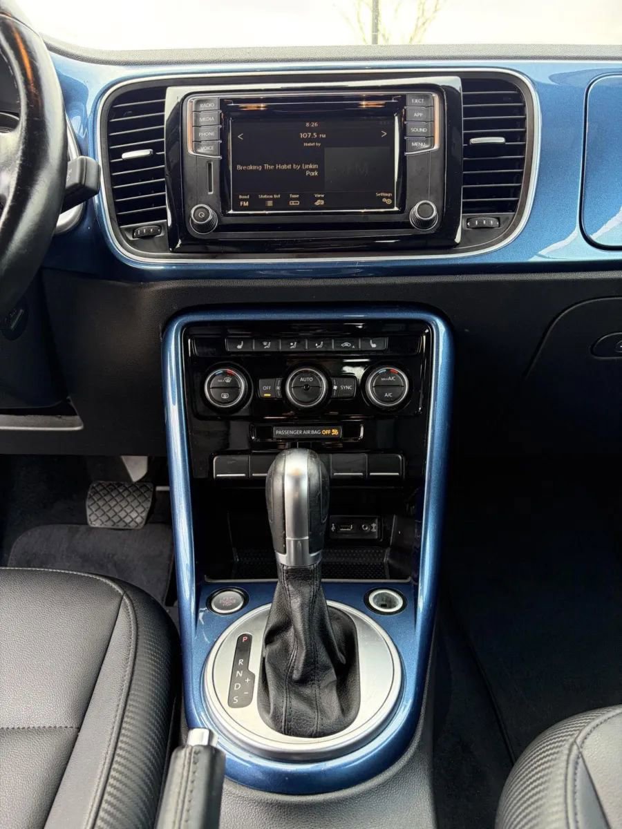 Used 2019 Volkswagen Beetle 2.0T SE image 18