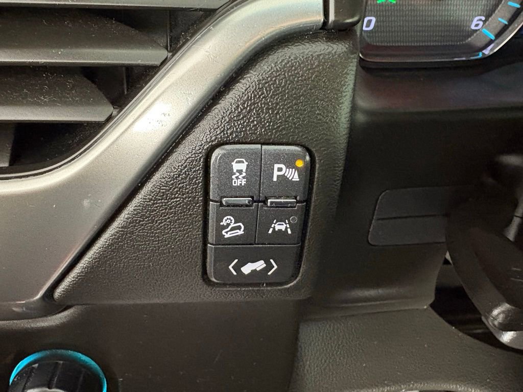 Used 2019 Chevrolet Tahoe LT w/ Off-Road Package AWD/4WD image 21