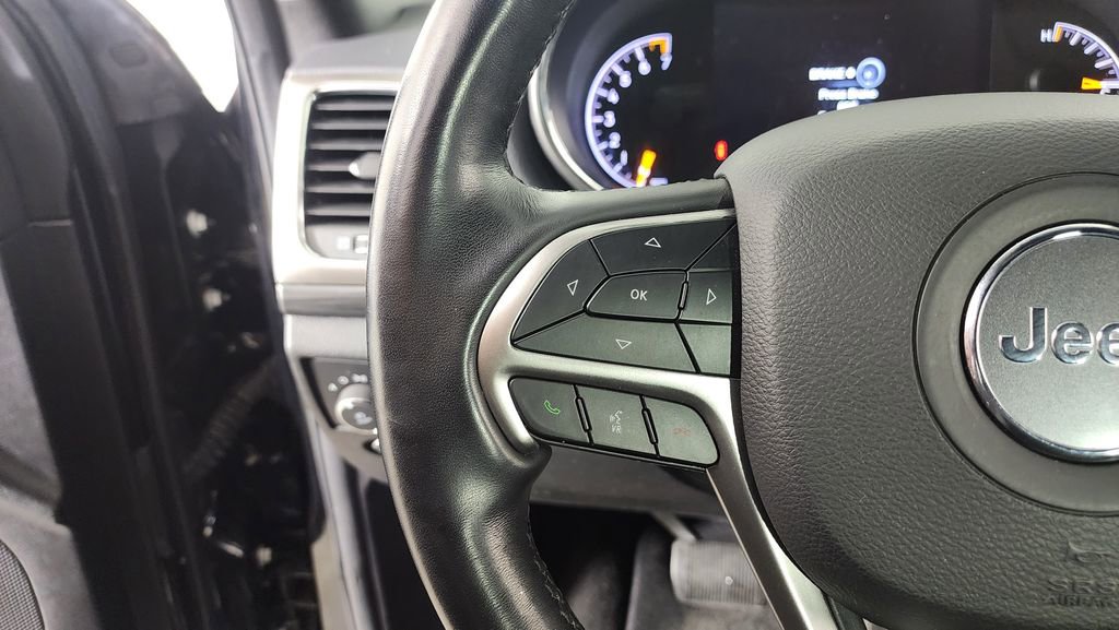 Used 2022 Jeep Grand Cherokee Laredo X image 18