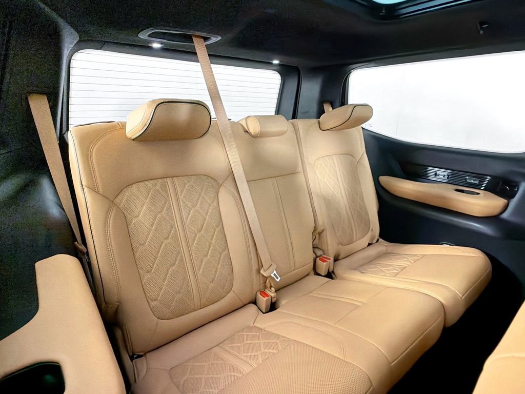 Used 2022 Jeep Grand Wagoneer Series III image 31