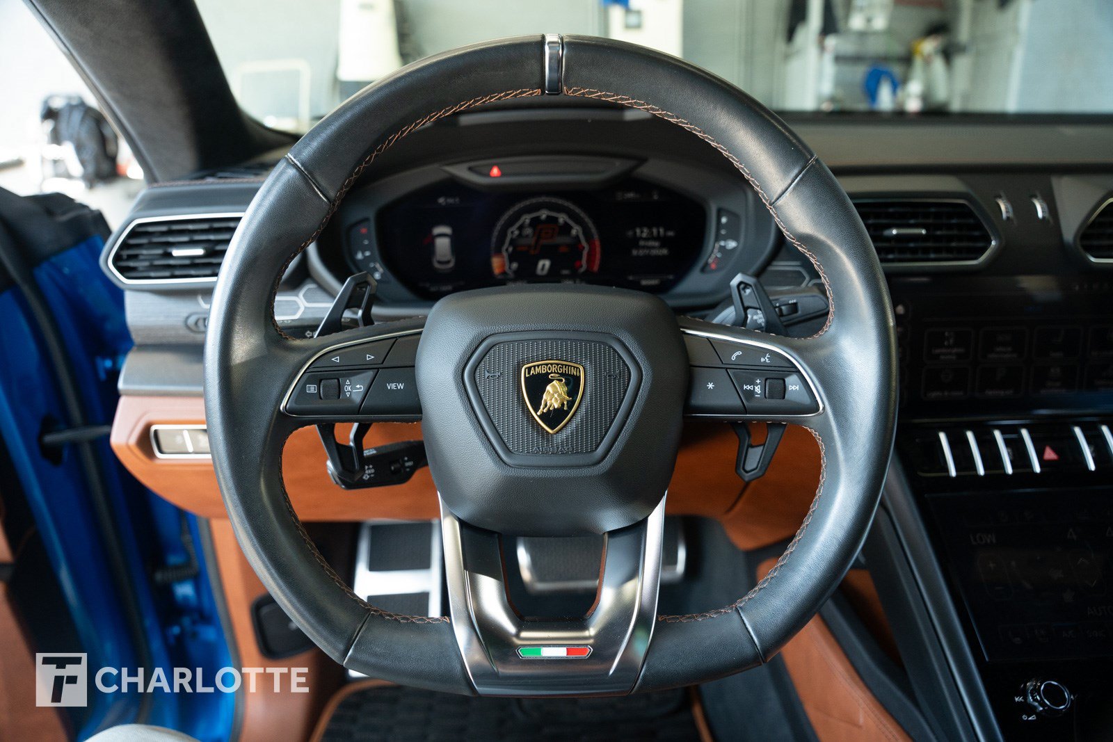 Used 2021 Lamborghini Urus AWD/4WD image 20