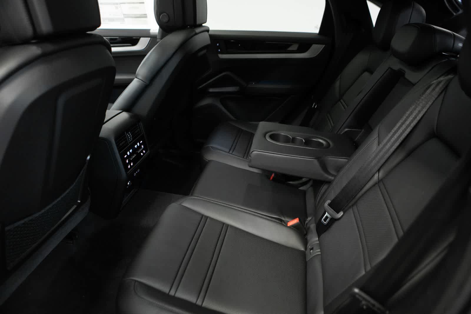 New 2026 Porsche Cayenne S AWD/4WD image 33