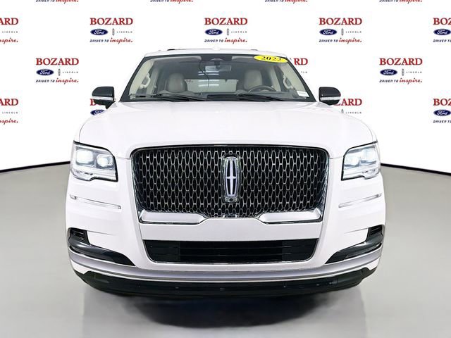 Used 2022 Lincoln Navigator Reserve AWD/4WD image 2