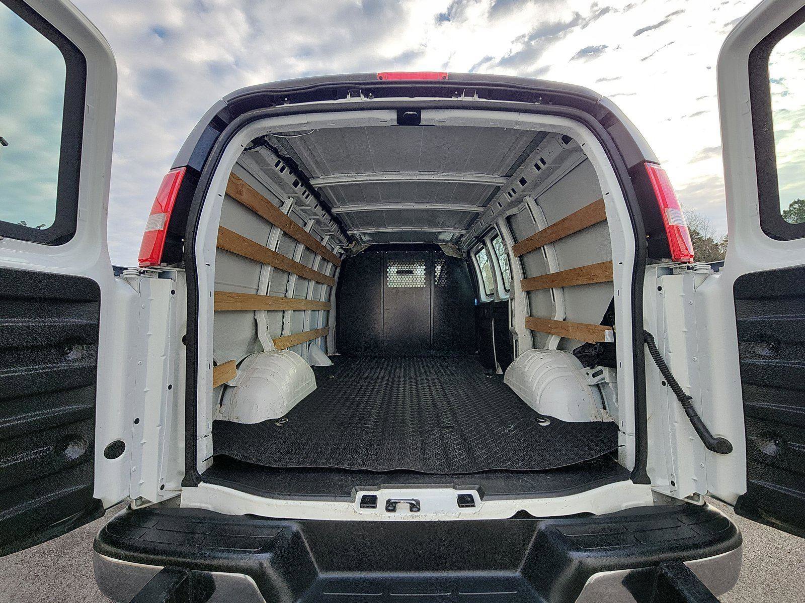 Used 2024 Chevrolet Express 2500 w/ Driver Convenience Package image 24