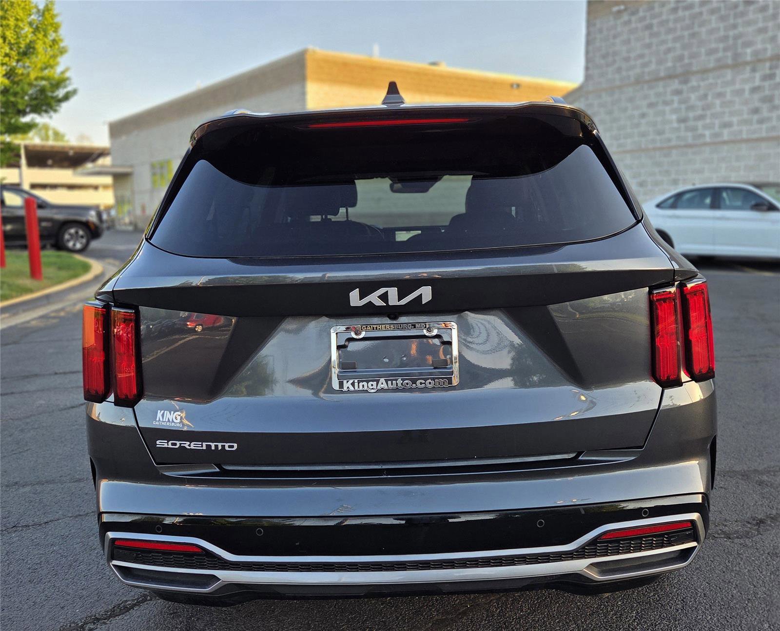 Certified 2023 Kia Sorento SX image 4