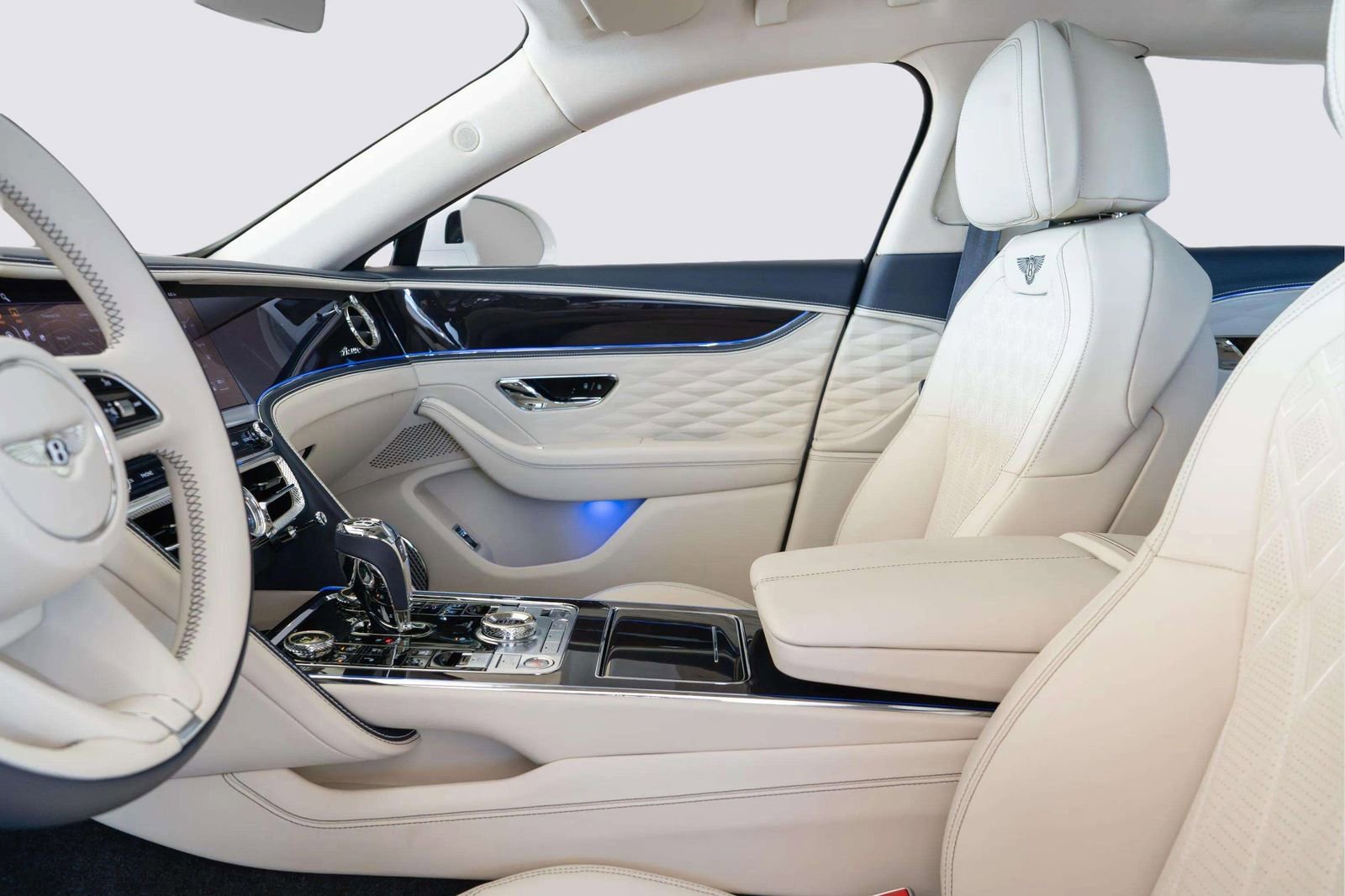 Used 2023 Bentley Flying Spur Azure AWD/4WD image 12