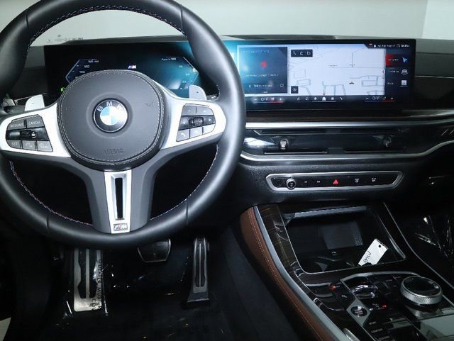 Used 2025 BMW X5 M60i AWD/4WD image 30