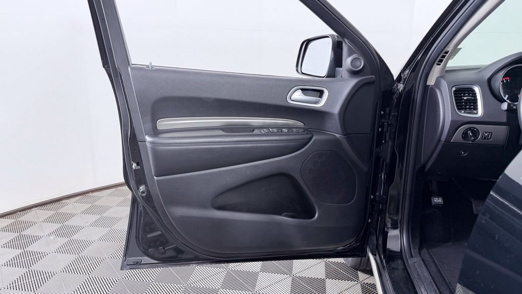 Used 2019 Dodge Durango SXT AWD/4WD image 16