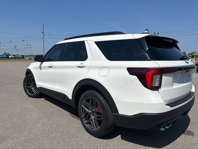 Used 2025 Ford Explorer ST image 29
