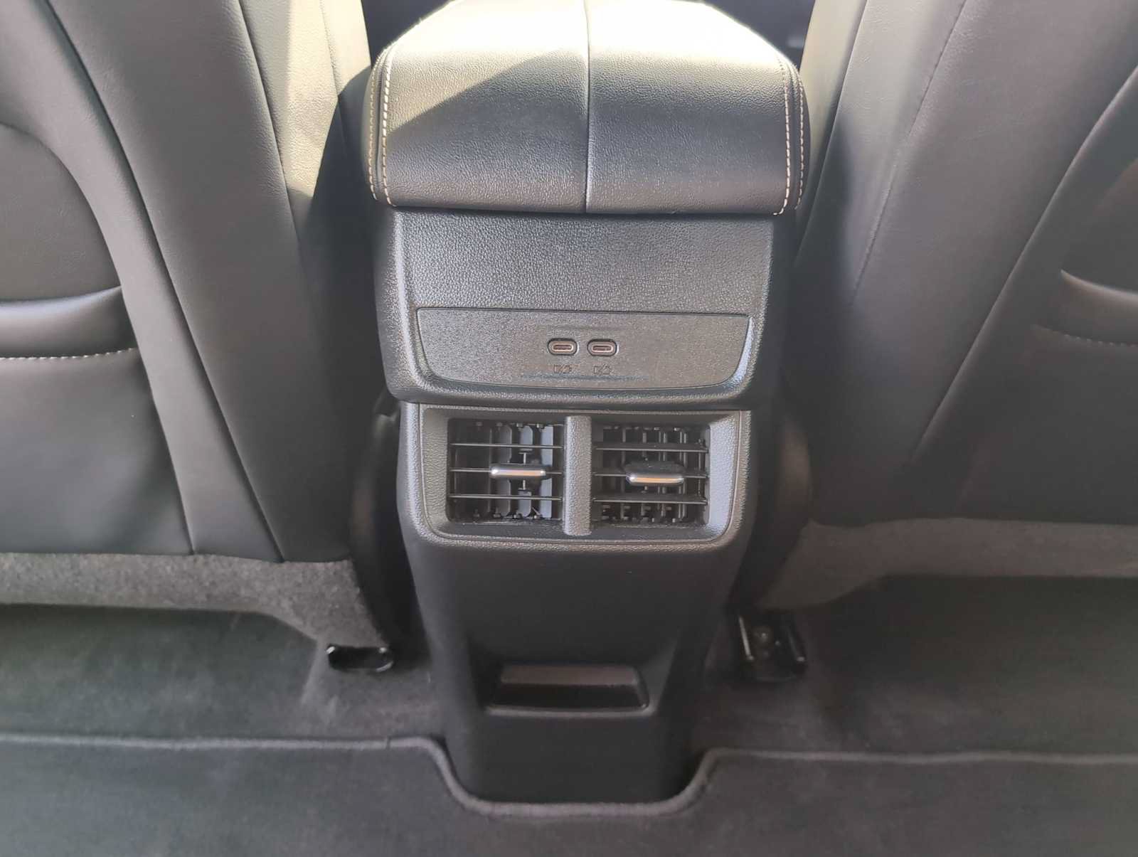 Used 2026 GMC Terrain Elevation w/ Elevation Premium Package FWD image 24