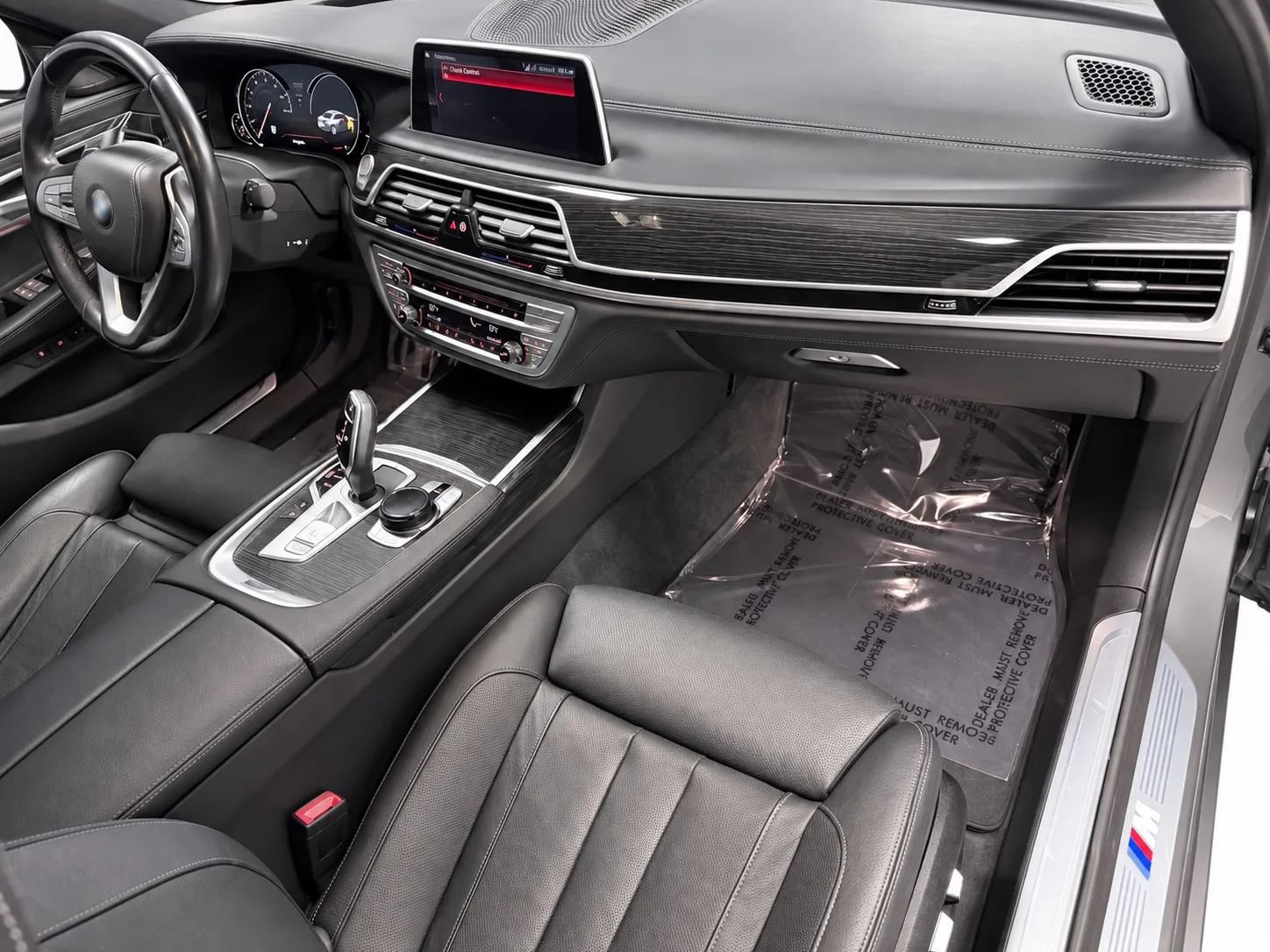 Used 2019 BMW 740i w/ Executive Package RWD image 25
